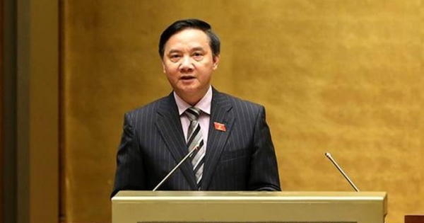 Công chức nghỉ hưu bị kỷ luật sẽ bị cắt quyền lợi về vật chất được hưởng