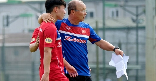 HLV Park Hang Seo gây sốc khi lựa chọn 27 cầu thủ cho hai trận "sinh tử" với UAE và Thái Lan