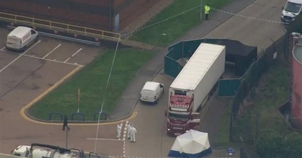 Ireland bắt giữ nghi phạm liên quan vụ 39 thi thể trong xe container