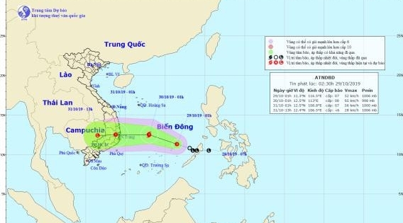 Bão di chuyển nhanh, đổ bộ miền Trung vào đêm mai