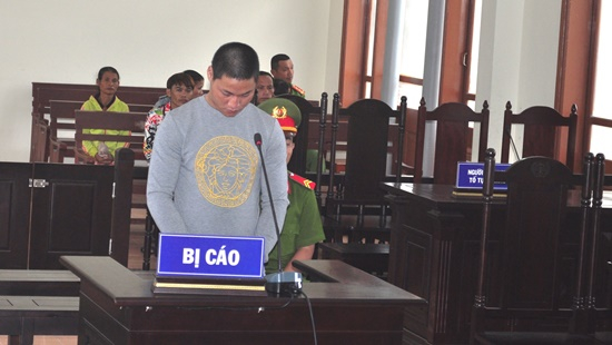 ga-cha-duong-hiep-dam-con-gai-rieng-cua-vo-hinh-anh01383734990