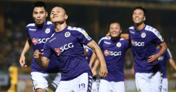 Ngày hội bóng đá Thủ đô tại SVĐ Hàng Đẫy: Tặng 100 quả bóng có chữ ký Quang Hải, Duy Mạnh… cho người hâm mộ