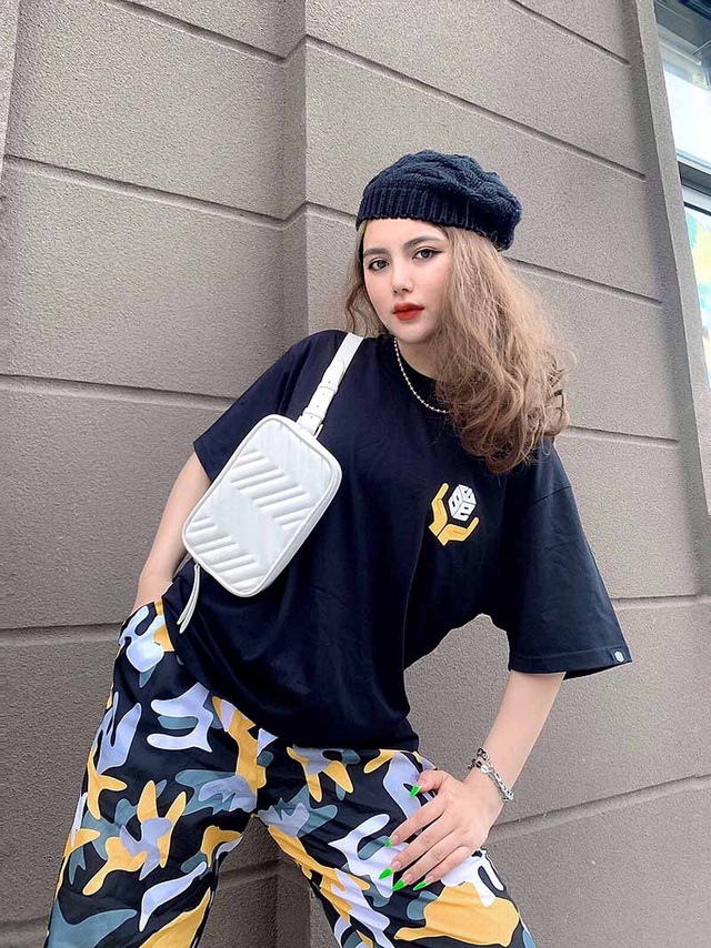 Nữ sinh có thể biến hóa với nhiều phong cách khác nhau.