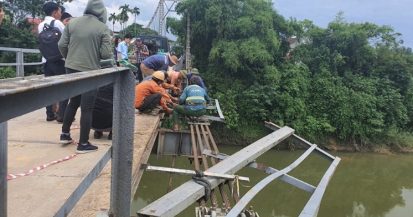 Tai nạn thảm khốc 5 người tử vong: Cầu treo đã xuống cấp sau 33 năm “cống hiến”