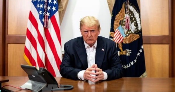 Tổng thống Donald Trump xuất viện sau ba ngày điều trị bệnh COVID-19