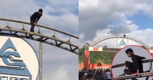 Lào Cai: Giải cứu thành công người đàn ông có biểu hiện "ngáo đá" trên cổng chào