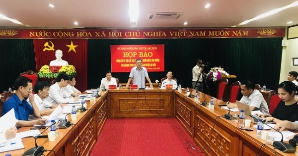 Chi trả sai đối tượng Covid-19,  hai Chủ tịch xã ở Hòa Bình bị kỷ luật