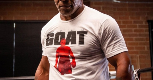 Huyền thoại Myke Tyson xác nhận chuẩn bị thượng đài với Roy Jones Jr