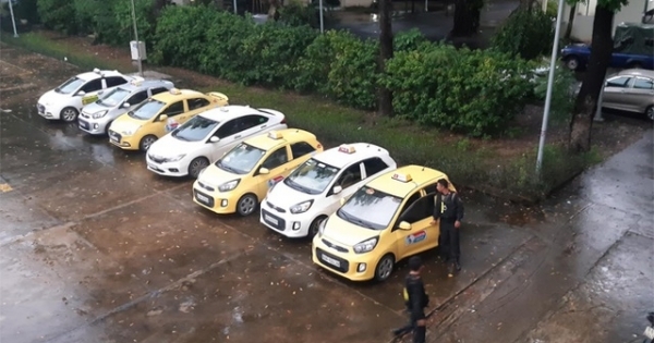 Bắt giữ 7 tài xế taxi đánh người tranh giành khách trước cổng Bệnh viện Nhi Đồng Nai