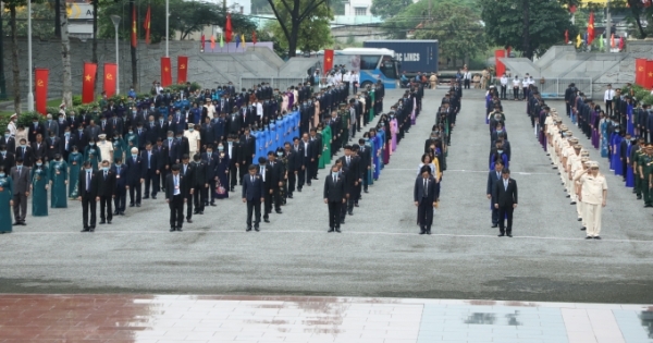 Bình Dương: Viếng nghĩa trang liệt sỹ nhân dịp Đại hội Đảng bộ tỉnh lần thứ XI