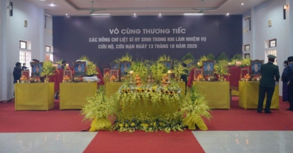 Sáng nay (18/10), tổ chức lễ tang cấp cao cho 13 liệt sĩ hy sinh khi tìm kiếm cứu nạn tại Rào Trăng 3