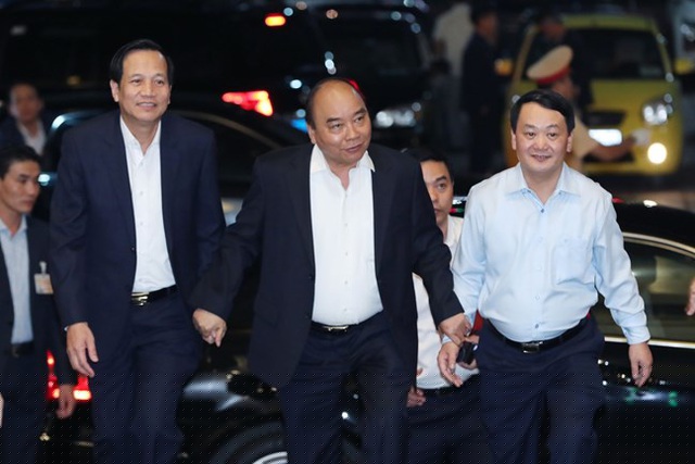 Thủ tướng Nguyễn Xuân Phúc, Bộ trưởng Lao động, Thương binh và Xã hội Đào Ngọc Dung tới tham dự chương trình từ sớm.