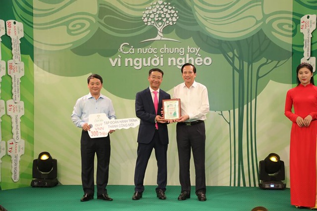 ...và Tập đoàn Hành trình mới thành công.