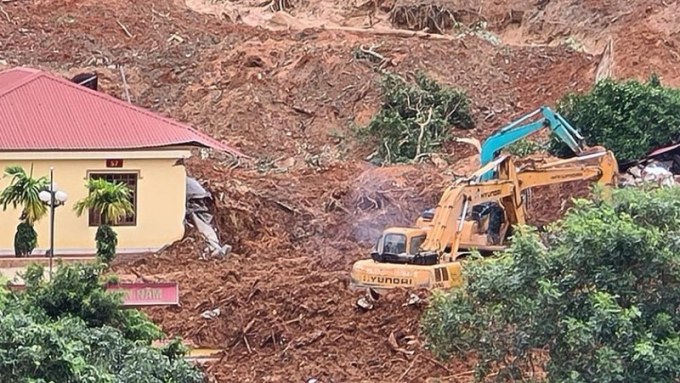 1218025863689063776263304907418674362693378n_voph_thumb