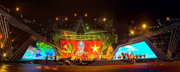 Hướng về miền Trung, Hải Phòng tạm dừng các chương trình nghệ thuật chào mừng thành công Đại hội Đảng