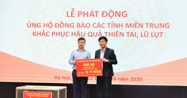 VNPT ủng hộ 10 tỷ đồng để hỗ trợ 5 tỉnh miền Trung khắc phục hậu quả bão lụt