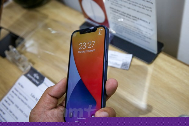 Can canh nhung chiec iPhone 12 dau tien 'cap ben' Viet Nam hinh anh 4