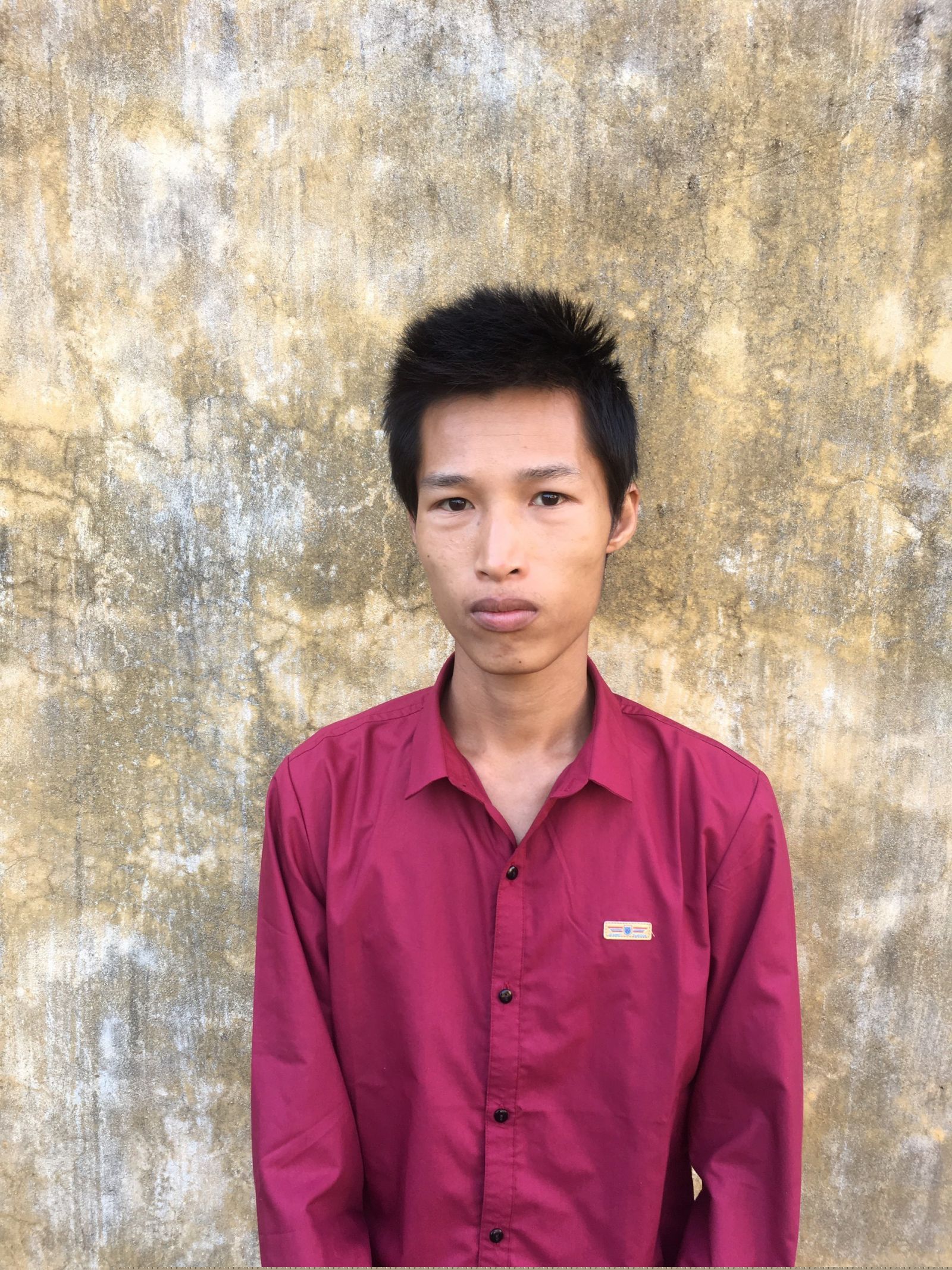 (Đối tượng Vi Văn Hiền, sinh năm 1994 tại cơ quan Công an)