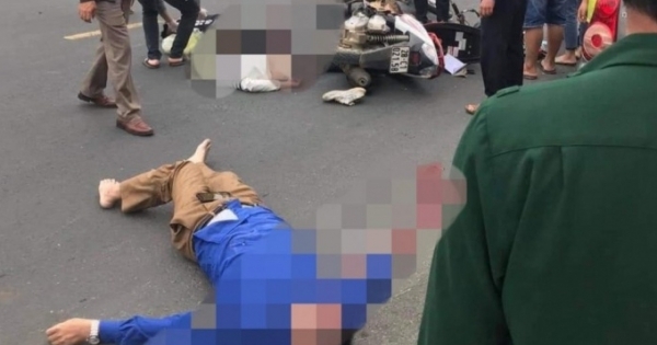 [Clip]: Xe máy vượt ẩu tông trực diện xe ngược chiều, 3 người thương vong