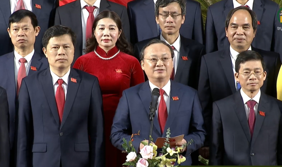 Ông Đỗ Tiến Sỹ - Bí thư Tỉnh ủy Hưng Yên khóa XIX thay mặt Ban Thường vụ Tỉnh ủy cảm ơn sự tin tưởng của Đại hội.