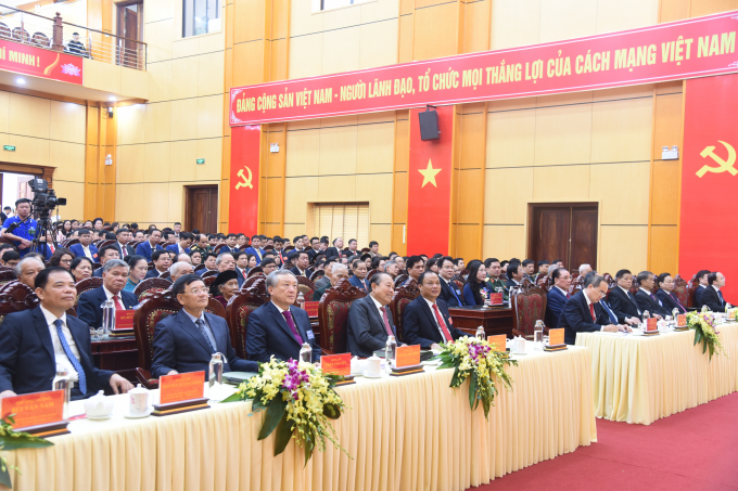 DSC2480J-13e28e5a682c