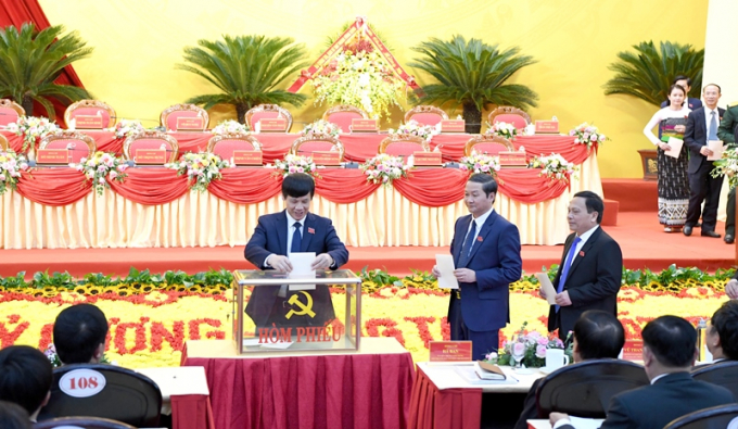 Ban Chấp hành Đảng bộ tỉnh Thanh Hoá khoá XIX thực hiện quy trình bầu Ban Thường vụ, Bí thư, các Phó Bí thư, Uỷ ban Kiểm tra và Chủ nhiệm Uỷ ban Kiểm tra Tỉnh uỷ với sự đồng thuận, nhất trí cao.