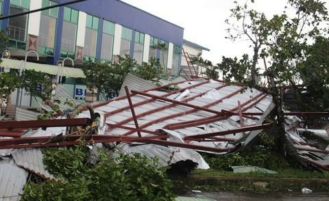 Bão số 9 - Molave đổ bộ trên đất liền 2 tỉnh Quảng Nam, Quảng Ngãi