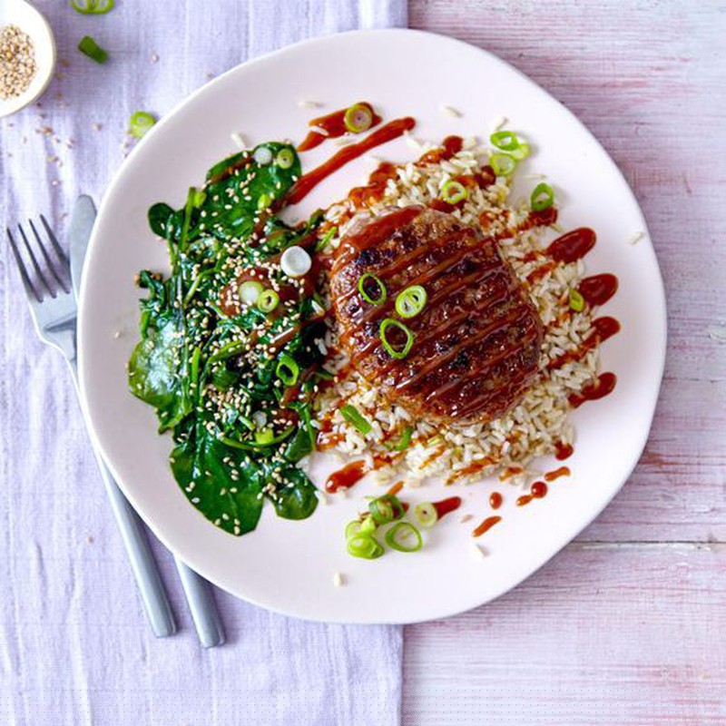 Món Hambagu (Hamburger).  