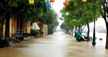 Quảng Nam: Nước lũ "tấn công", phố cổ Hội An ngập mênh mông