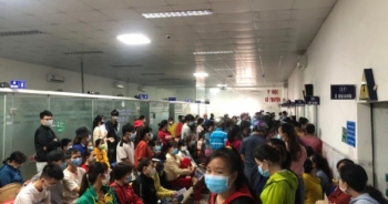Đồng Nai: Phòng khám “nhồi” cả trăm người vào một nơi để lấy kết quả xét nghiệm COVID-19
