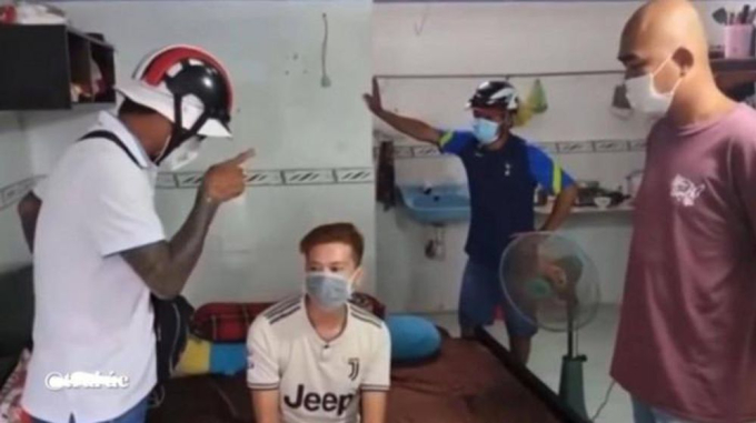 B0A0F048-0E65-4A6E-8FEF-862BAD244BC3.