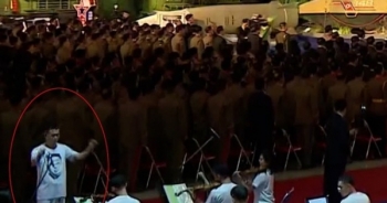 Chiếc áo đặc biệt lần đầu tiên xuất hiện công khai tại Triều Tiên