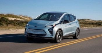 Nhà cung cấp pin đền cho GM cả tỷ USD vì vụ cháy xe điện