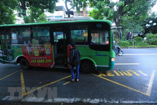 Hà Nội ứng phó với nguy cơ người chưa tiêm vaccine trở lại thủ đô