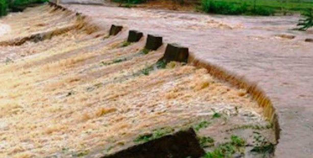 Tìm thấy thi thể học sinh bị nước cuốn trôi khi rơi xuống suối ngầm tại Hoà Bình