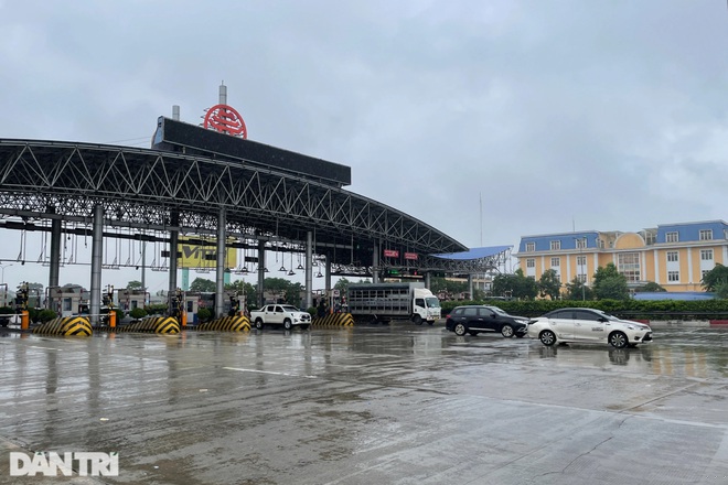 H&agrave; Nội đ&atilde; dừng kiểm tra người tại 22 chốt ra v&agrave;o cửa ng&otilde; th&agrave;nh phố (Ảnh: Bắc Nguyễn).