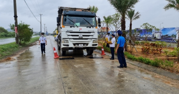 Quảng Ninh: Xử lý hàng loạt xe quá khổ, quá tải sau phản ánh của Pháp luật Plus