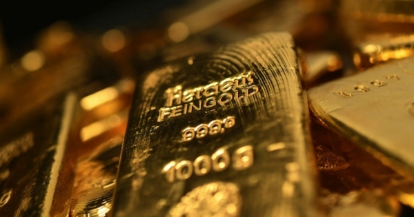 Giá vàng hôm nay 20/10: Tăng mạnh nhờ đồng USD suy yếu