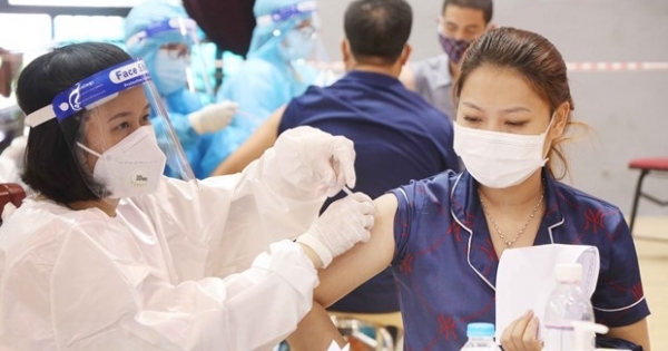 Kết hợp cấp căn cước công dân và tiêm vaccine phòng COVID-19