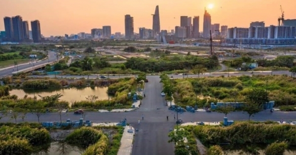 Các ông lớn bất động sản chạy đua thâu tóm quỹ đất