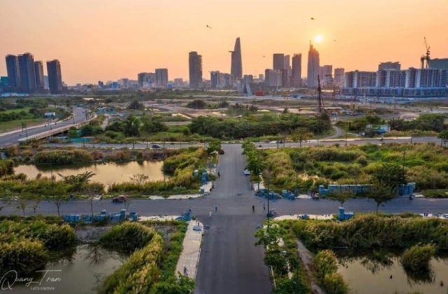 C&aacute;c &ocirc;ng lớn bất động sản chạy đua th&acirc;u t&oacute;m quỹ đất