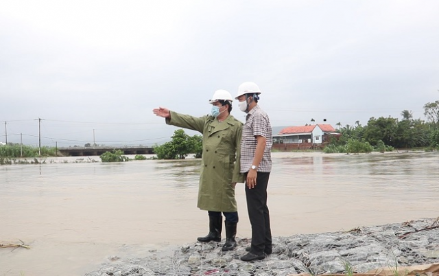 Quảng Ngãi chủ động di dời dân khỏi vùng trũng thấp để ứng phó với mưa lũ