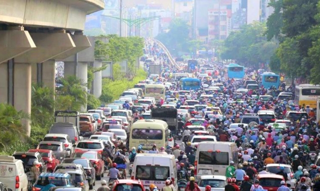 Thu phí phương tiện vào nội thành Hà Nội có khả thi?