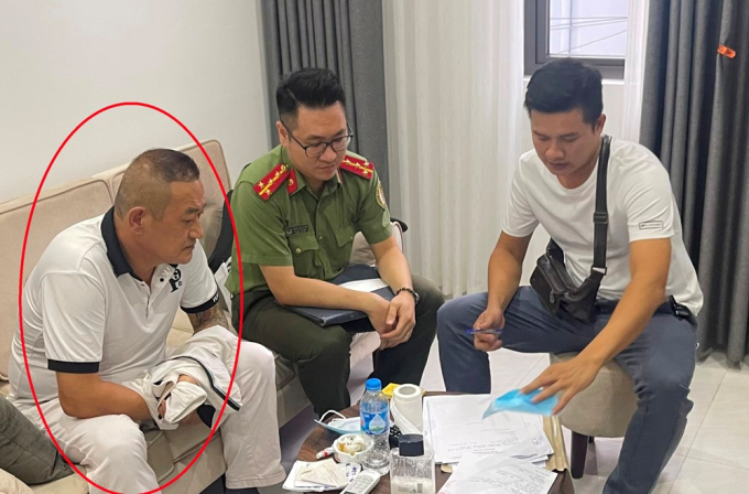 Đối tượng Kim Euy Young làm việc với cơ quan công an.