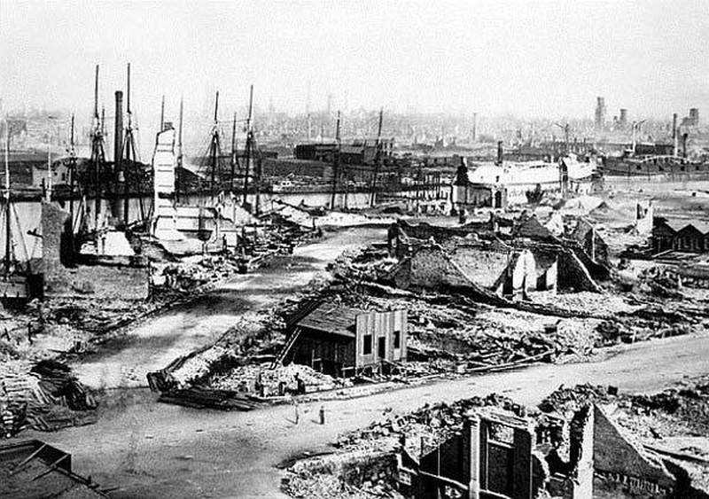 Thành phố Chicago hoa lệ trở thành hoang phế sau vụ hoả hoạn.