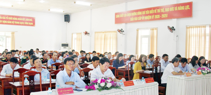 C&aacute;c đại biểu v&agrave; học vi&ecirc;n tham dự lễ khai giảng lớp tập huấn nghiệp vụ kiểm tra, gi&aacute;m s&aacute;t v&agrave; thi h&agrave;nh kỷ luật trong Đảng năm 2022.