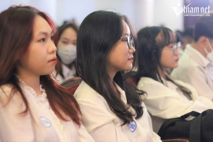 truong-quan-tri-va-kinh-doanh-2-737