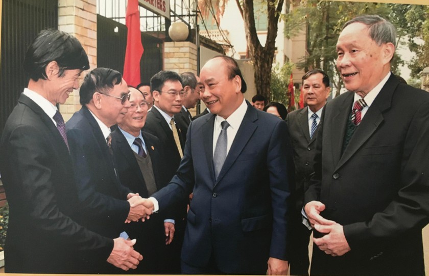 Chủ tịch nước Nguyễn Xuân Phúc (khi còn làm Thủ tướng Chính phủ) đến thăm và làm việc với Hội Nạn nhân chất độc da cam/dioxin Việt Nam hồi tháng 1/2021.