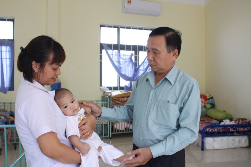 Ông Trung luôn đau đáu ưu tư làm sao để nâng cao chất lượng chăm sóc, nuôi dưỡng và đem đến một cuộc sống tốt nhất cho những đối tượng được chăm sóc tại Trung tâm.