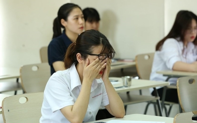 Thêm nhiều trường đại học tăng mạnh học phí